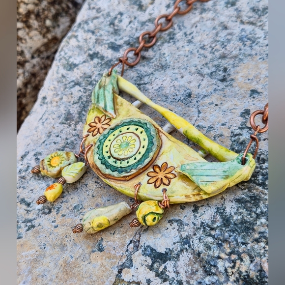 Primitive Cave Rustic Earth Green Pendant & Beads In Clay In Copper Necklace - Picture 3 of 9